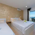 Nadalina Deluxe *