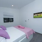 Nadalina Deluxe