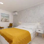 Appartamento Nadalina Deluxe Brela